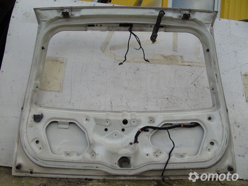 Fiat Punto II 98 3dr tylna klapa bagażnika biała Klapy