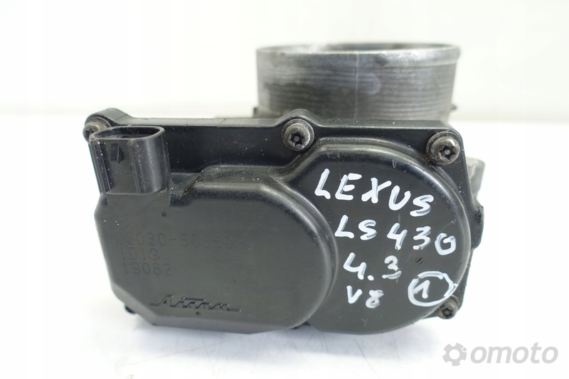 Lexus LS430 4.3 V8 PRZEPUSTNICA 22030-50160 oryg