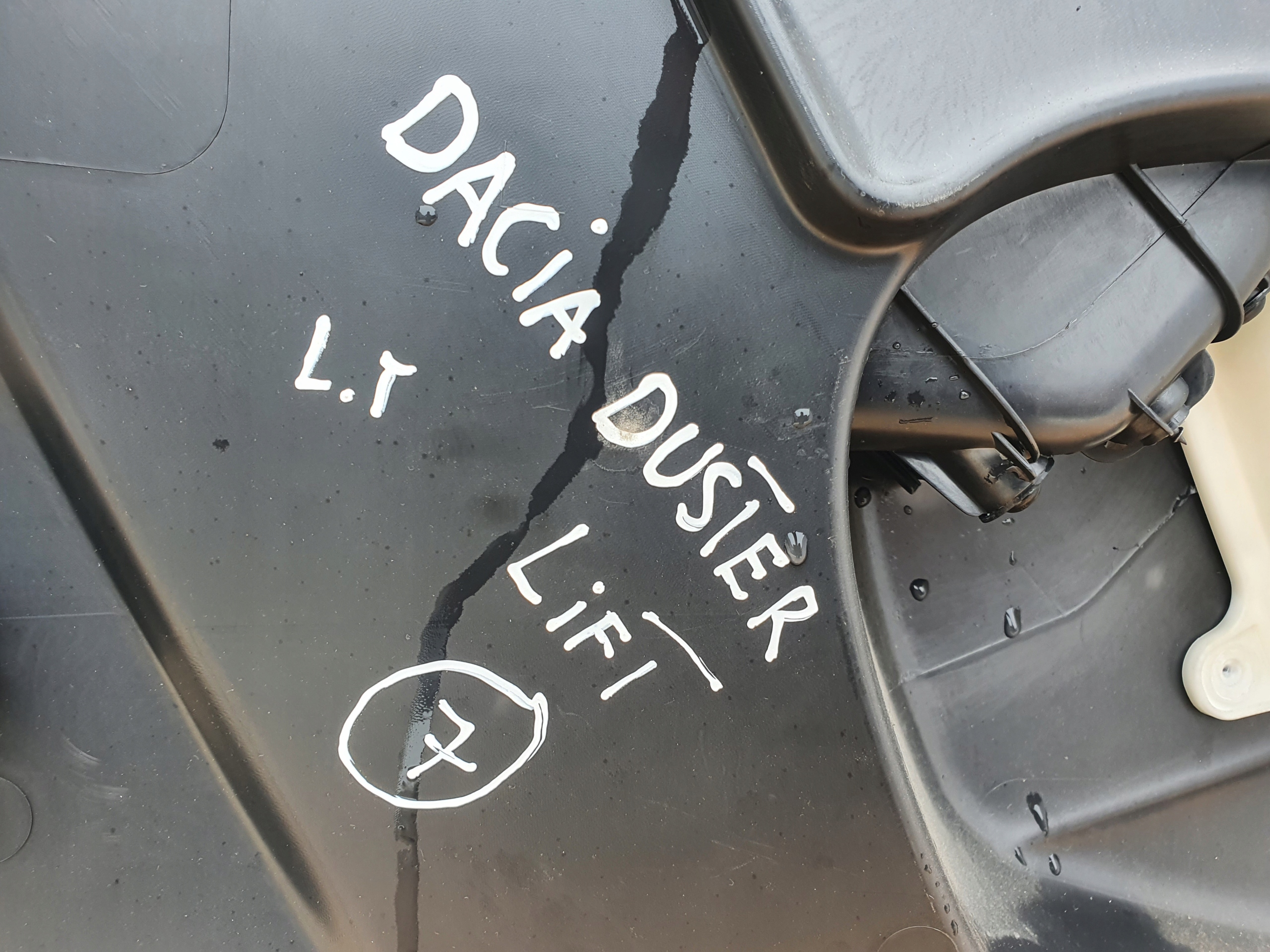 Dacia Duster lift TYLNY BOCZEK DRZWI LEWY TYŁ