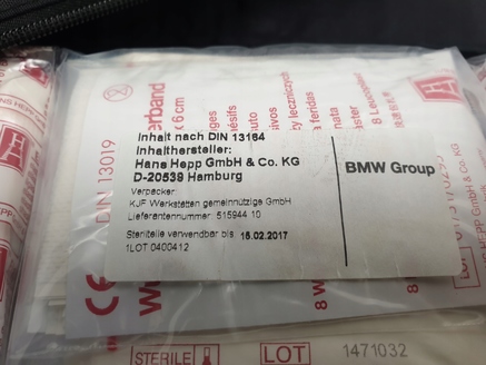 BMW F01 02 ORYGINALNA APTECZKA