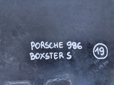 Porsche Boxster 986 OSŁONA ZBIORNIKA PALIWA płyta