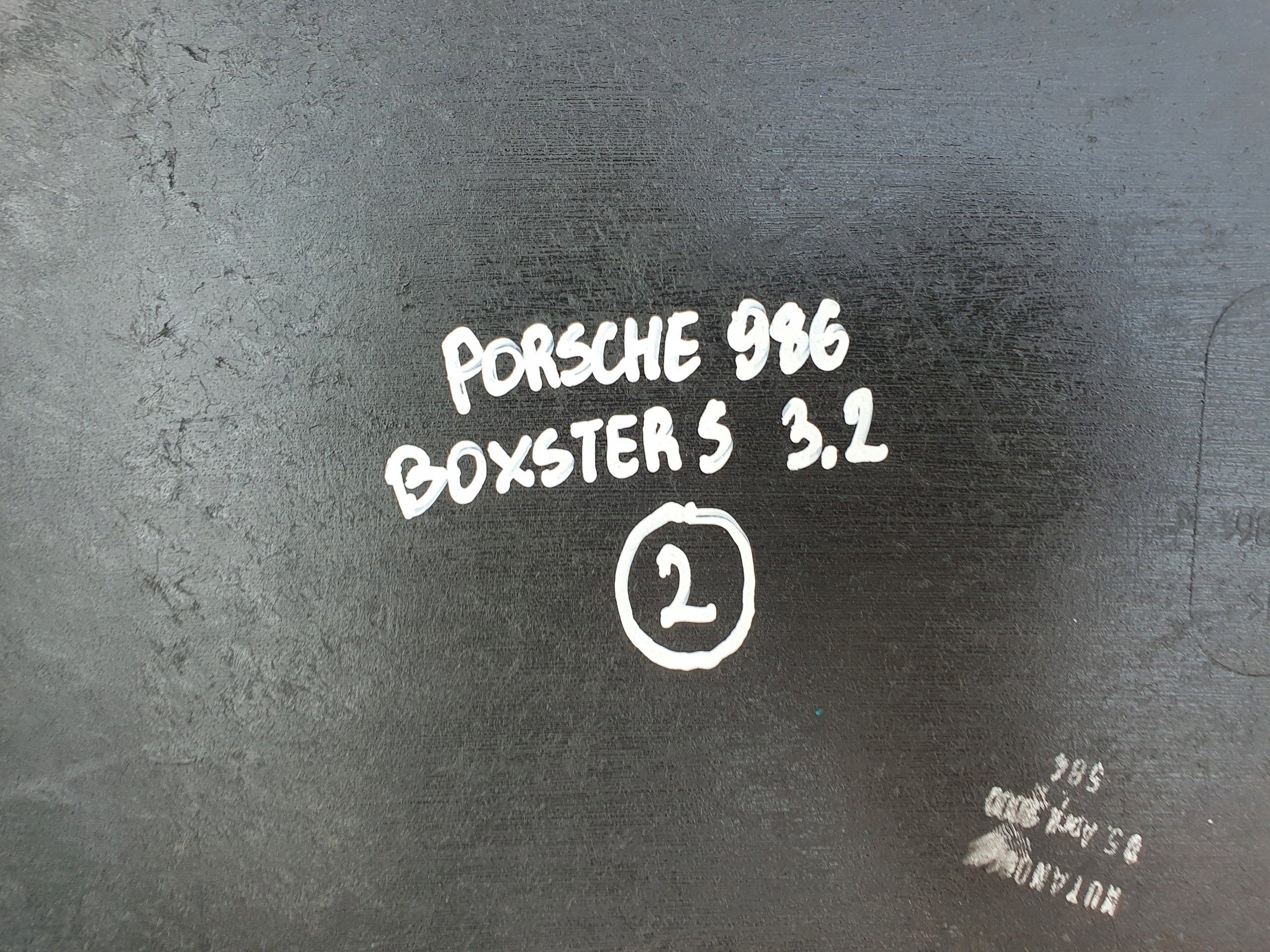Porsche Boxster 986 OSŁONA SILNIKA pokrywa GÓRNA