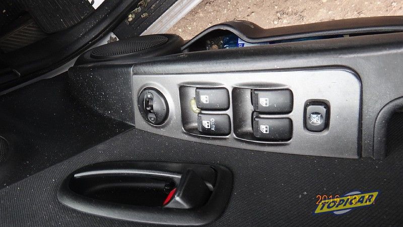Hyundai Matrix panel sterowania szyb  kierowcy 4el
