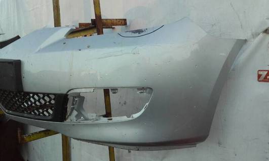 Mazda III Hb 03- zderzak przód uszkodzony