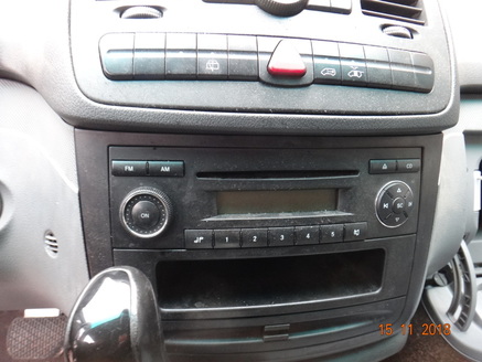 MERCEDES VITO 639 RADIO FABRYCZNE CD - Radioodtwarzacze - omoto.pl części pojazdów maszyn.