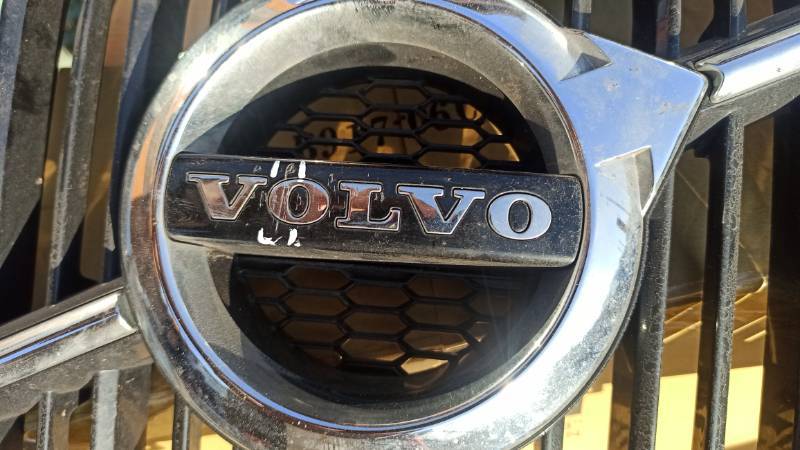 Volvo xc60 17- grill atrapa zderzaka 31479494