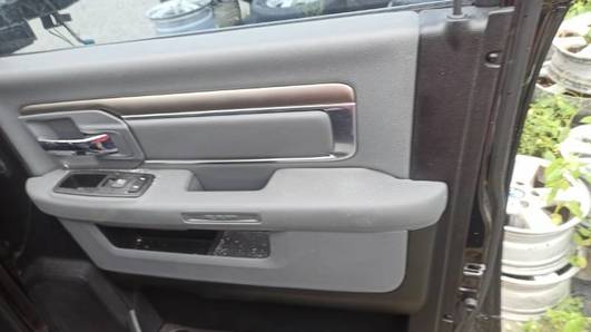 Dodge Ram IV 1500 14-  boczek drzwi prawe