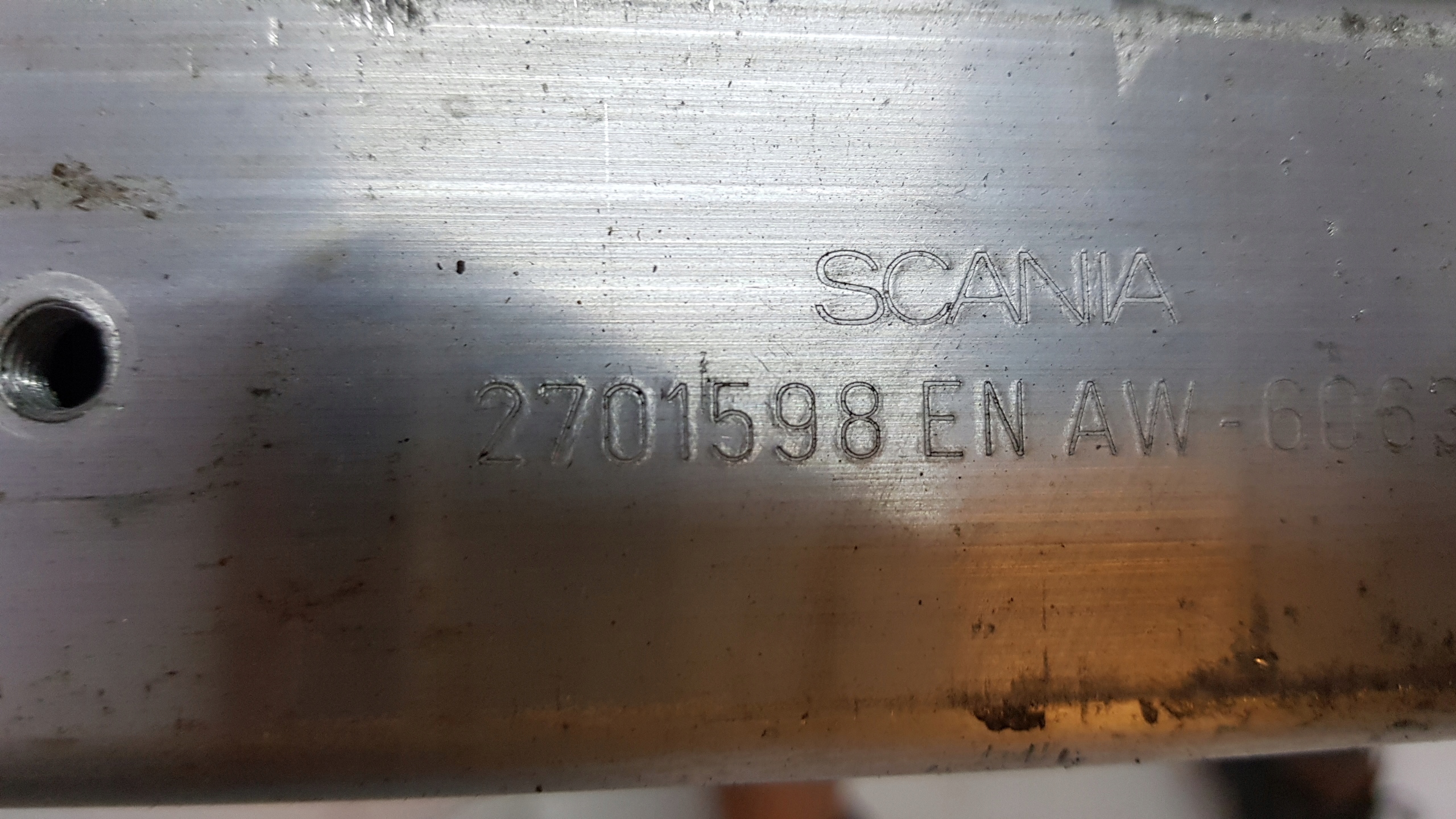 grill ławka stopień belka przód scania s r 2701598