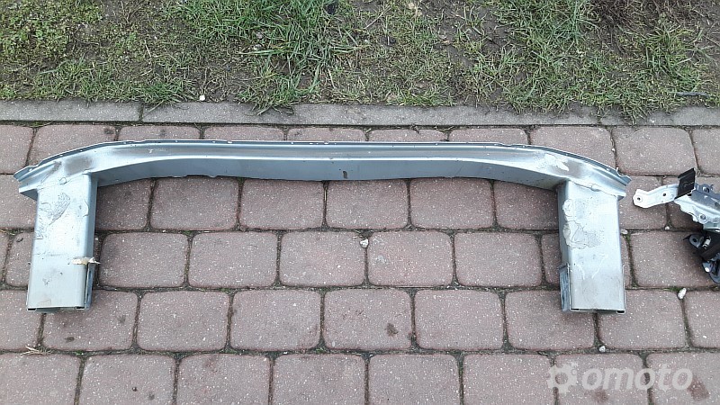 Belka zderzaka przedniego Opel Astra IV