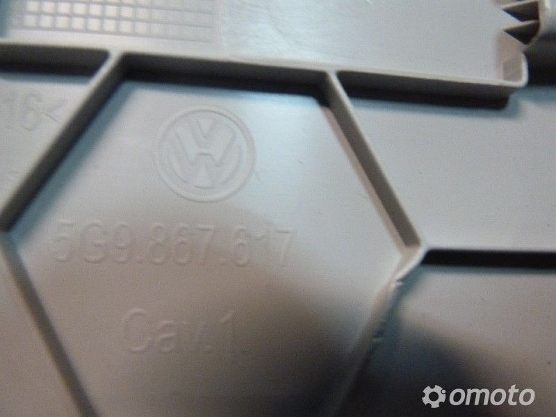 VW GOLF VII LISTWA PODSUFITKI 5G9867617