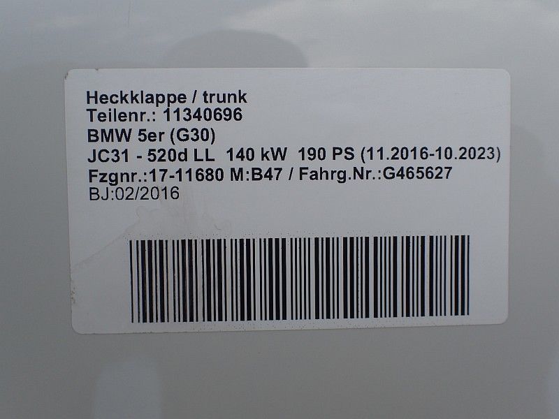 BMW 5 G30 KLAPA BAGAZNIKA TYLNA TYL BIALA A300