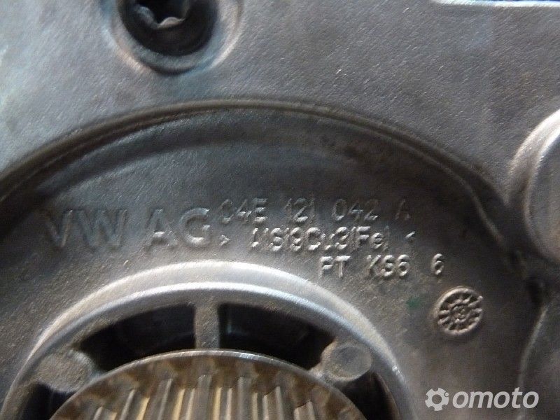 VW SCIROCCO 1.4 TSI POMPA WODY 04E121042A
