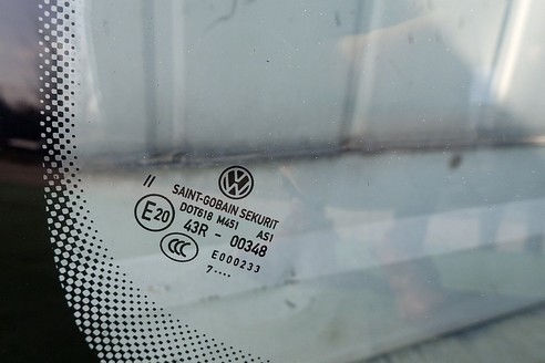 VW T7 7E 2017 SZYBA CZOLOWA ORGINALNA