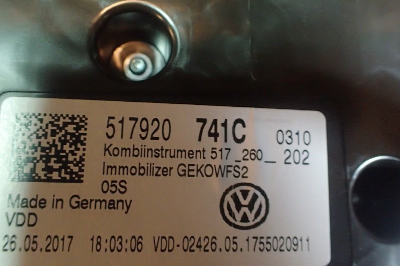 VW GOLF SPORSTVAN 2.0 TDI LICZNIK ZEGAR 517920741C