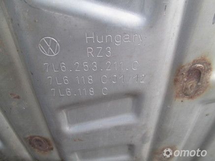 VW TOUAREG WYDECH TLUMNIK 7L6253211C