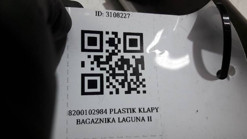 8200102984 PLASTIK KLAPY BAGAZNIKA LAGUNA II HB