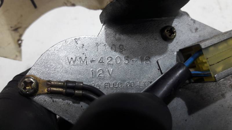 WM-4205-1S SILNICZEK WYCIERACZKI TYL SUBARU M80