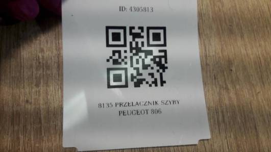 8135  PRZELACZNIK SZYBY  PEUGEOT 806