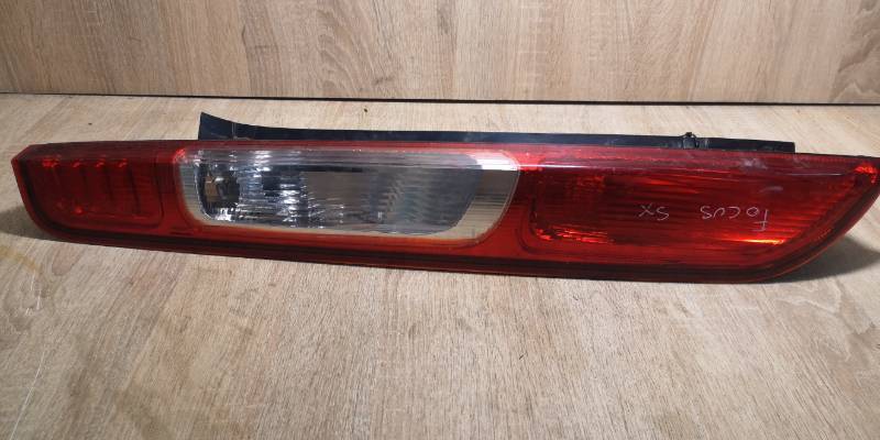 4M51-13405-A LAMPA LEWY TYL FORD FOCUS MK2