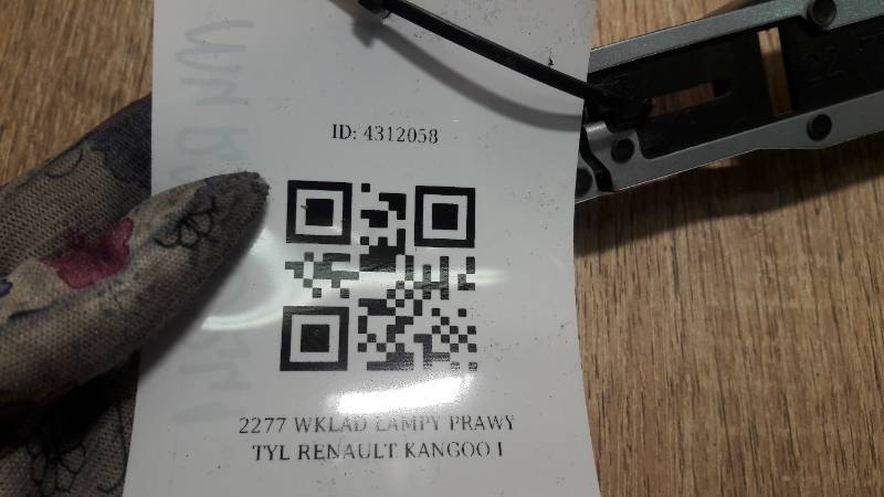 2277 WKLAD LAMPY PRAWY TYL RENAULT KANGOO I