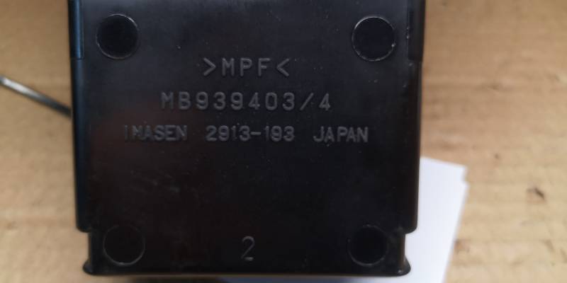 MB939403 POPIELNICZKA MITSUBISHI L400