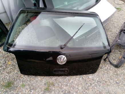 Klapa tył tylna VW Golfa IV 4 hatchback