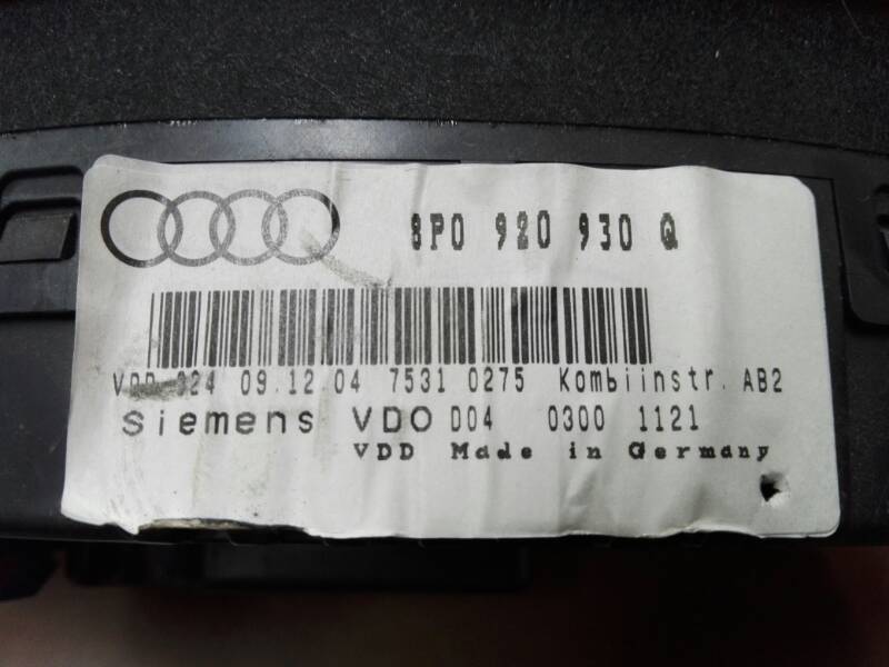 Licznik zegary Audi A3 8P0920930Q