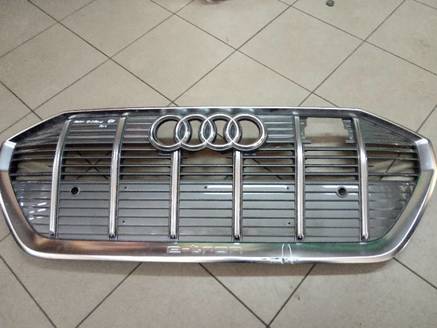 Audi e tron atrapa gril 4ke853651