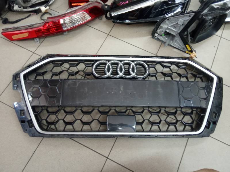 Audi a1 s-line atrapa gril 82a853651b